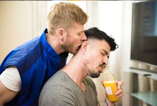 The Cable Guy – Chris Michaels & Matthew Anders | Romantic Gay Sex