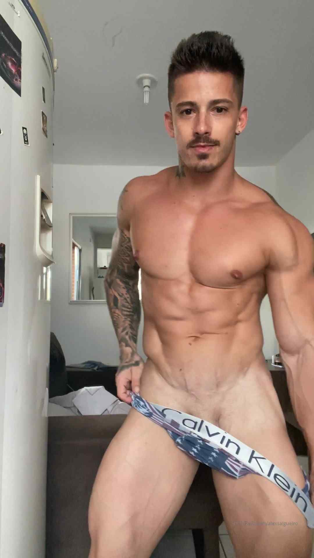 Alex Salgueiro showing off his body and cock